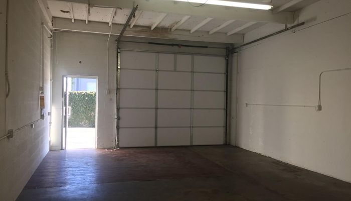 Warehouse Space for Rent at 14805-14817 Oxnard St Van Nuys, CA 91411 - #8