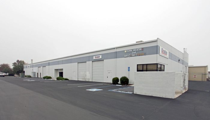 Warehouse Space for Rent at 2670-2678 E Byrd Ave Fresno, CA 93706 - #2