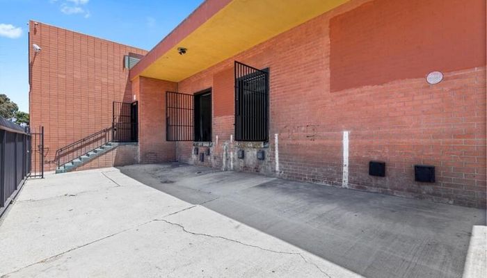 Warehouse Space for Rent at 410-420 E Beach Ave Inglewood, CA 90302 - #20