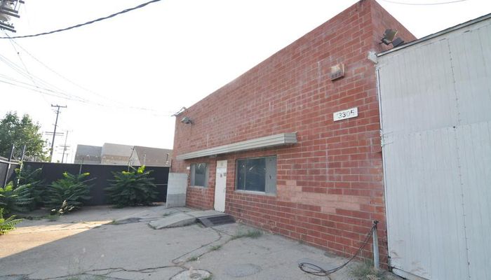 Warehouse Space for Rent at 13303 Louvre St Pacoima, CA 91331 - #12