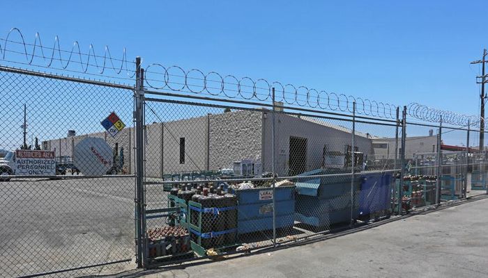 Warehouse Space for Rent at 10701-10703 Vanowen St North Hollywood, CA 91605 - #4