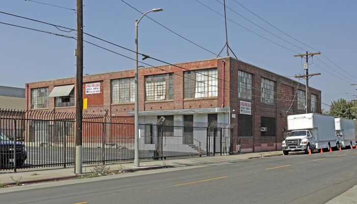 Warehouse Space for Rent at 2000-2010 W 62nd St Los Angeles, CA 90047 - #13