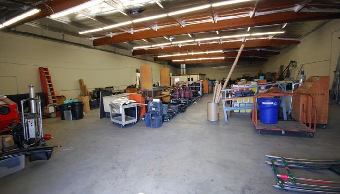 Warehouse Space for Rent at 6908-6922 Tujunga Ave North Hollywood, CA 91605 - #18
