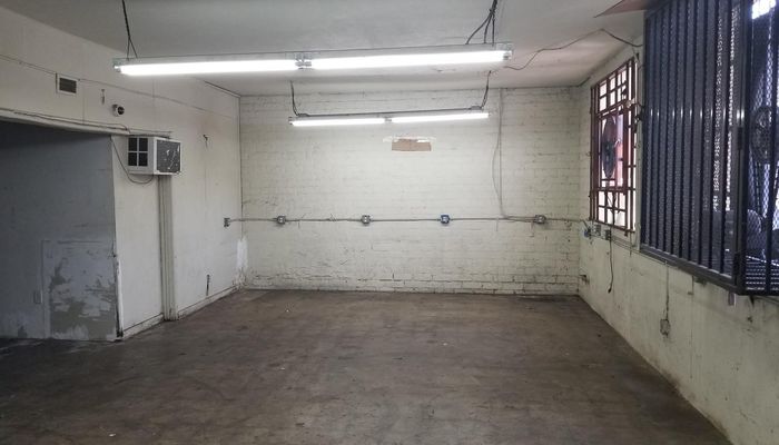 Warehouse Space for Rent at 4068 Broadway Pl Los Angeles, CA 90037 - #5