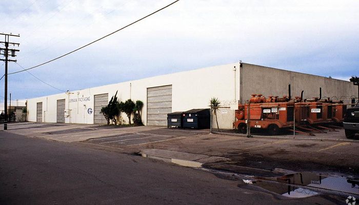 Warehouse Space for Rent at 3320-3342 Kurtz St San Diego, CA 92110 - #2