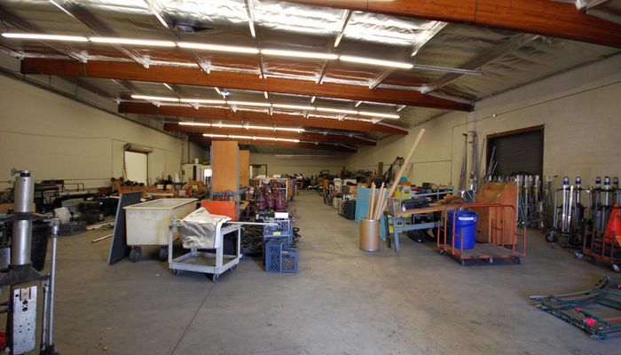 Warehouse Space for Rent at 6908-6922 Tujunga Ave North Hollywood, CA 91605 - #19