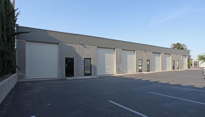 Warehouse Space for Rent at 2202-2212 N Pleasant Ave Fresno, CA 93705 - #2