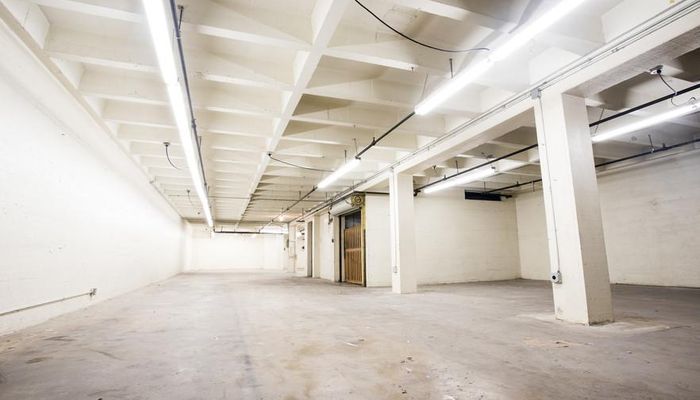 Warehouse Space for Rent at 718 Gladys Ave Los Angeles, CA 90021 - #5