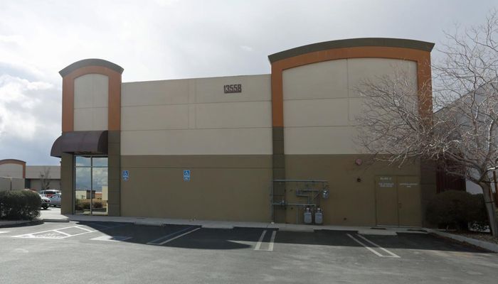 Warehouse Space for Rent at 13558 Nomwaket Ln Apple Valley, CA 92308 - #4