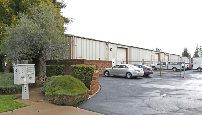 Warehouse Space for Rent at 2686 N Argyle Ave Fresno, CA 93727 - #5