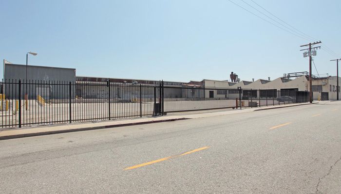 Warehouse Space for Rent at 5008 S Boyle Ave Vernon, CA 90058 - #12