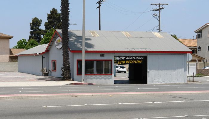 Warehouse Space for Rent at 7511 Warner Ave Huntington Beach, CA 92647 - #4