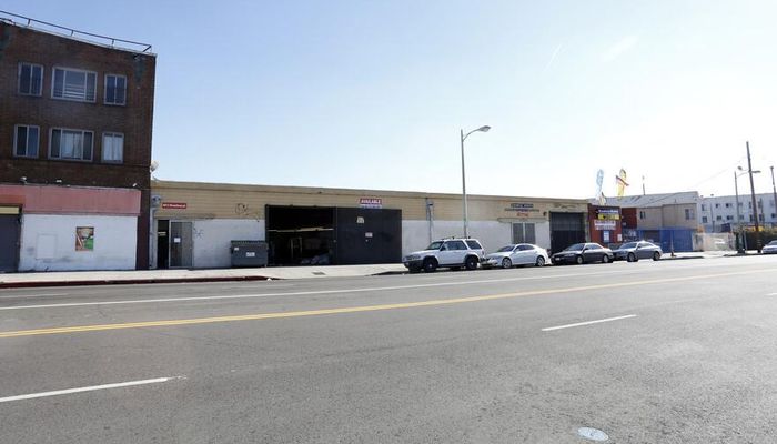 Warehouse Space for Rent at 4012-4016 Broadway Pl Los Angeles, CA 90037 - #4