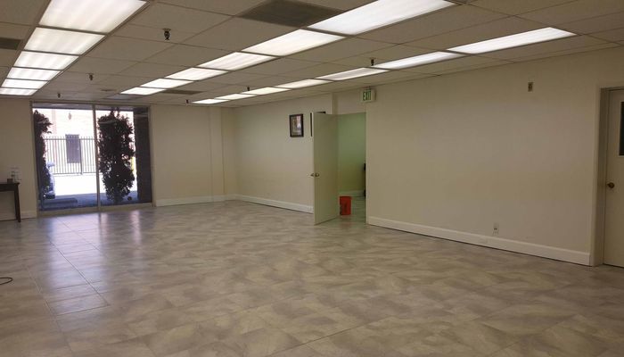 Warehouse Space for Rent at 3651-3653 Sierra Pine Ave Vernon, CA 90058 - #11
