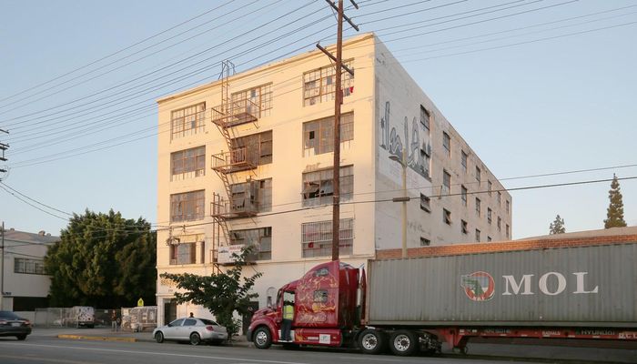 Warehouse Space for Rent at 2711-2715 S Main St Los Angeles, CA 90007 - #5