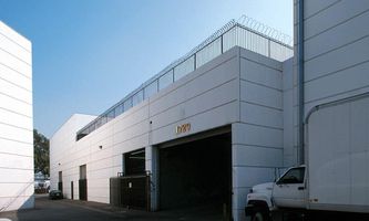Warehouse Space for Rent located at 1729 E Washington Blvd Los Angeles, CA 90021