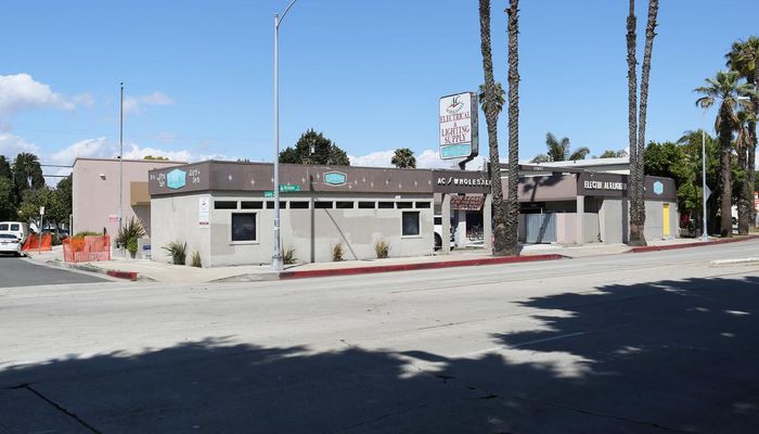 Office Space for Rent at 11911-11913 W Washington Blvd Los Angeles, CA 90066 - #1