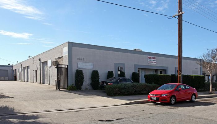 Warehouse Space for Rent at 20620-20622 Superior St Chatsworth, CA 91311 - #1