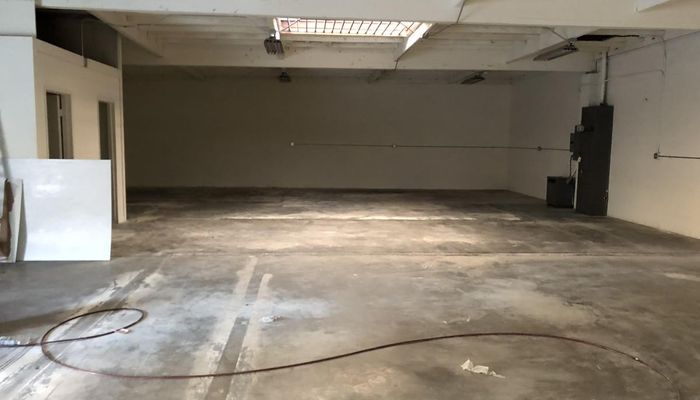 Warehouse Space for Rent at 6641 Sarnia Ave Long Beach, CA 90805 - #1