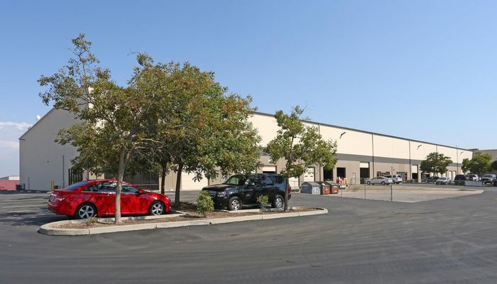 Warehouse Space for Rent at 7940 W Doe Ave Visalia, CA 93291 - #5