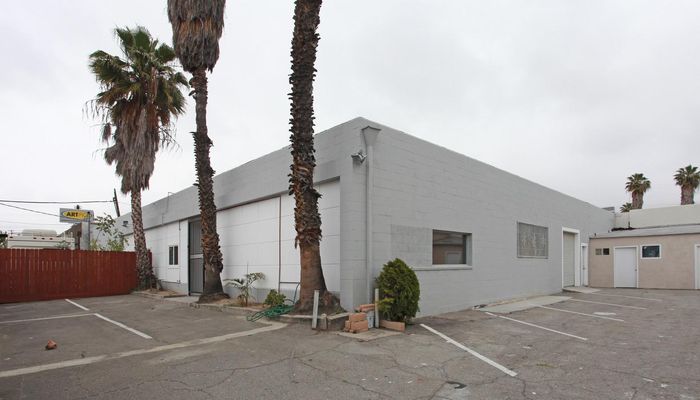 Warehouse Space for Rent at 6816 Troost Ave North Hollywood, CA 91605 - #1