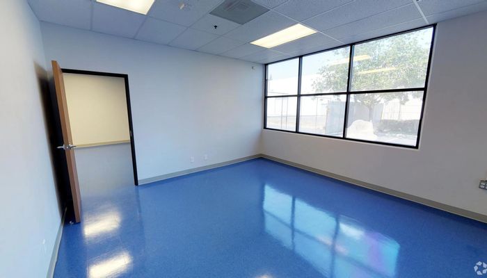 Warehouse Space for Rent at 2260 Spruce St Ontario, CA 91761 - #20
