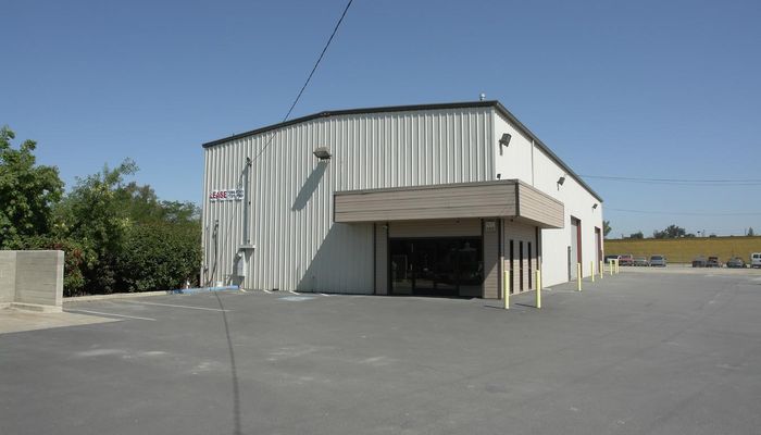 Warehouse Space for Rent at 1350 E Sierra Ave Tulare, CA 93274 - #1