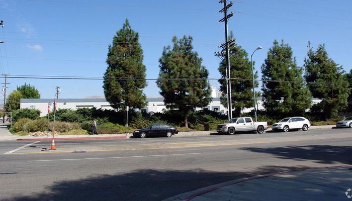 Warehouse Space for Rent at 9510-9520 Owensmouth Ave Chatsworth, CA 91311 - #2