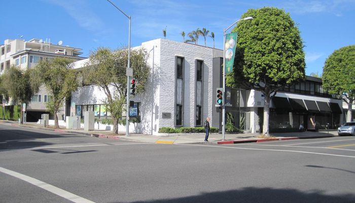 Office Space for Rent at 201-205 N Robertson Blvd Beverly Hills, CA 90211 - #2