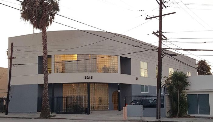 Office Space for Rent at 3215 La Cienega Ave Los Angeles, CA 90034 - #4