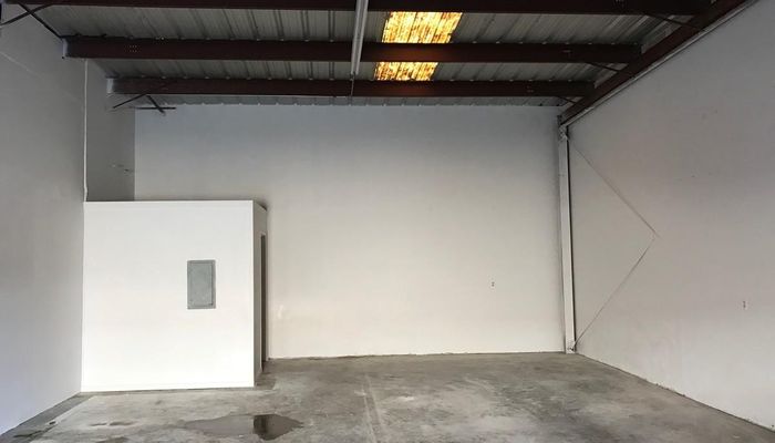 Warehouse Space for Rent at 13877 Pioneer Rd Apple Valley, CA 92307 - #9