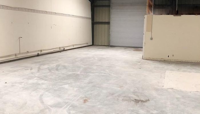 Warehouse Space for Rent at 3304-3328 W Sussex Way Fresno, CA 93722 - #4