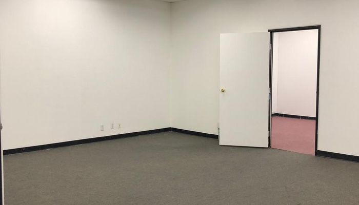 Warehouse Space for Rent at 931 E 14th St Los Angeles, CA 90021 - #26