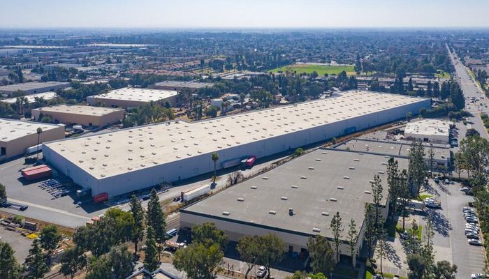 Warehouse Space for Rent at 11811-11831 E Florence Ave Santa Fe Springs, CA 90670 - #9