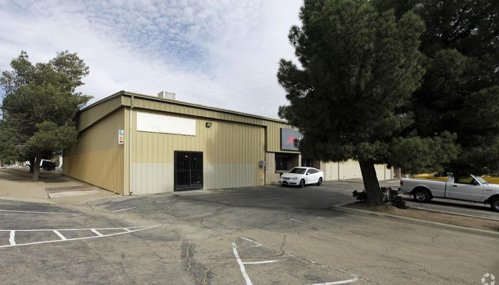 Warehouse Space for Rent at 15330 Tamarack Dr Victorville, CA 92392 - #1