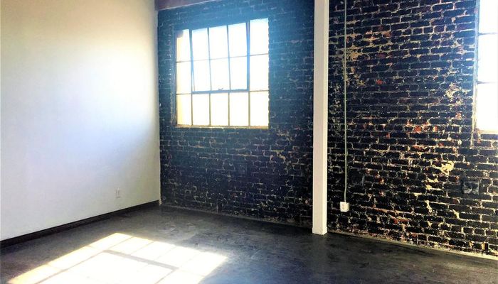 Warehouse Space for Rent at 2001-2031 S Santa Fe Ave Los Angeles, CA 90021 - #25