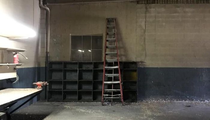 Warehouse Space for Rent at 818-828 E Manchester Ave Los Angeles, CA 90001 - #30