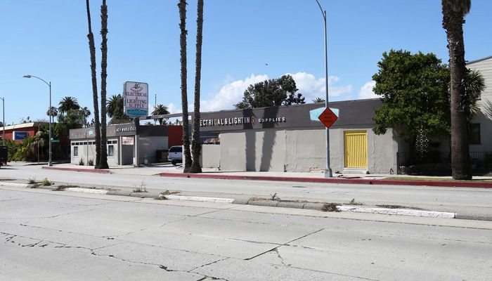 Office Space for Rent at 11911-11913 W Washington Blvd Los Angeles, CA 90066 - #7