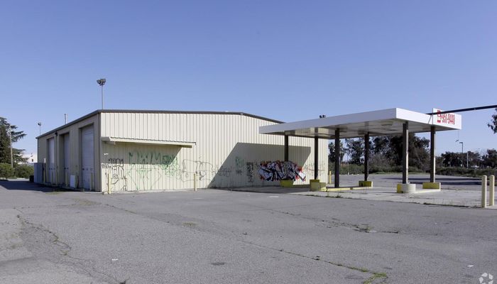 Warehouse Space for Rent at 881 Shaw Rd Stockton, CA 95215 - #2