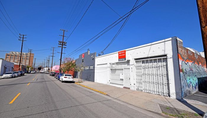 Warehouse Space for Rent at 812 S Mateo St Los Angeles, CA 90021 - #2