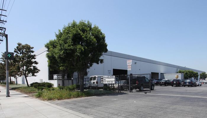 Warehouse Space for Rent at 2711 S Alameda St Los Angeles, CA 90058 - #2