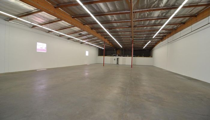 Warehouse Space for Rent at 13401-13431 Saticoy St North Hollywood, CA 91605 - #41