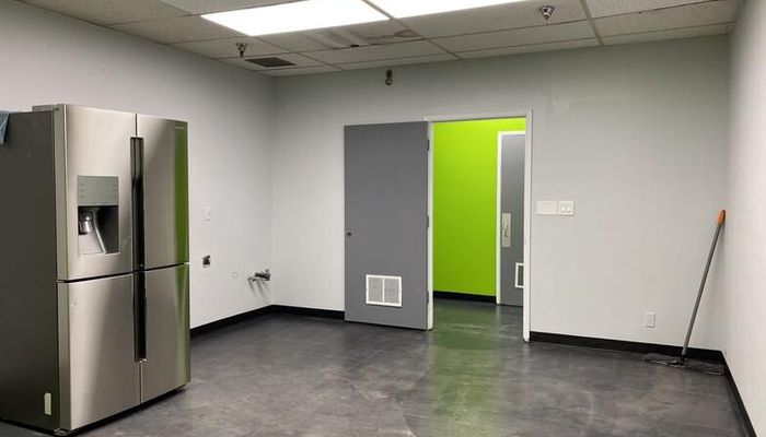 Warehouse Space for Rent at 1931 G St Fresno, CA 93706 - #12