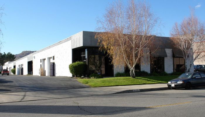 Warehouse Space for Rent at 9555 Owensmouth Ave Chatsworth, CA 91311 - #1
