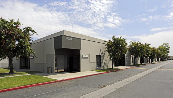 Warehouse Space for Rent at 3621 W MacArthur Blvd Santa Ana, CA 92704 - #1