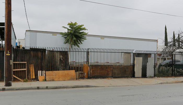 Warehouse Space for Rent at 6938 Deering Ave Canoga Park, CA 91303 - #2