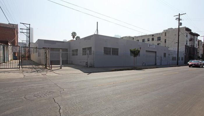 Warehouse Space for Rent at 728 S Valencia St Los Angeles, CA 90017 - #2