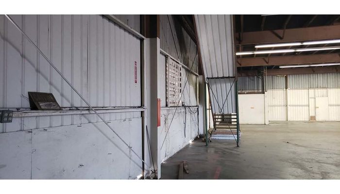 Warehouse Space for Rent at 912 E 1st St Pomona, CA 91766 - #10
