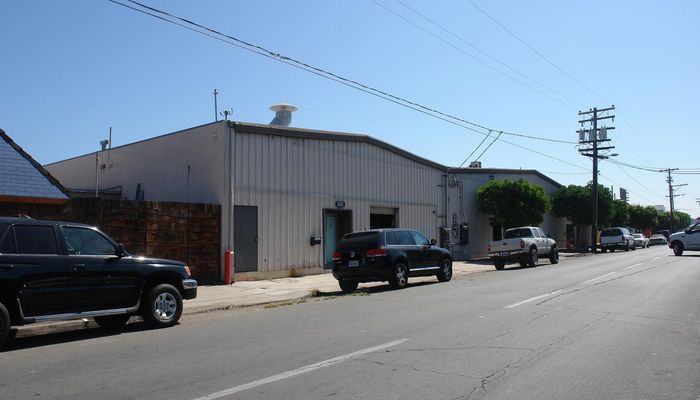 Warehouse Space for Rent at 3320-3342 Kurtz St San Diego, CA 92110 - #4