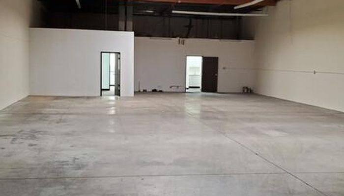 Warehouse Space for Rent at 9155 Alabama Ave Chatsworth, CA 91311 - #4